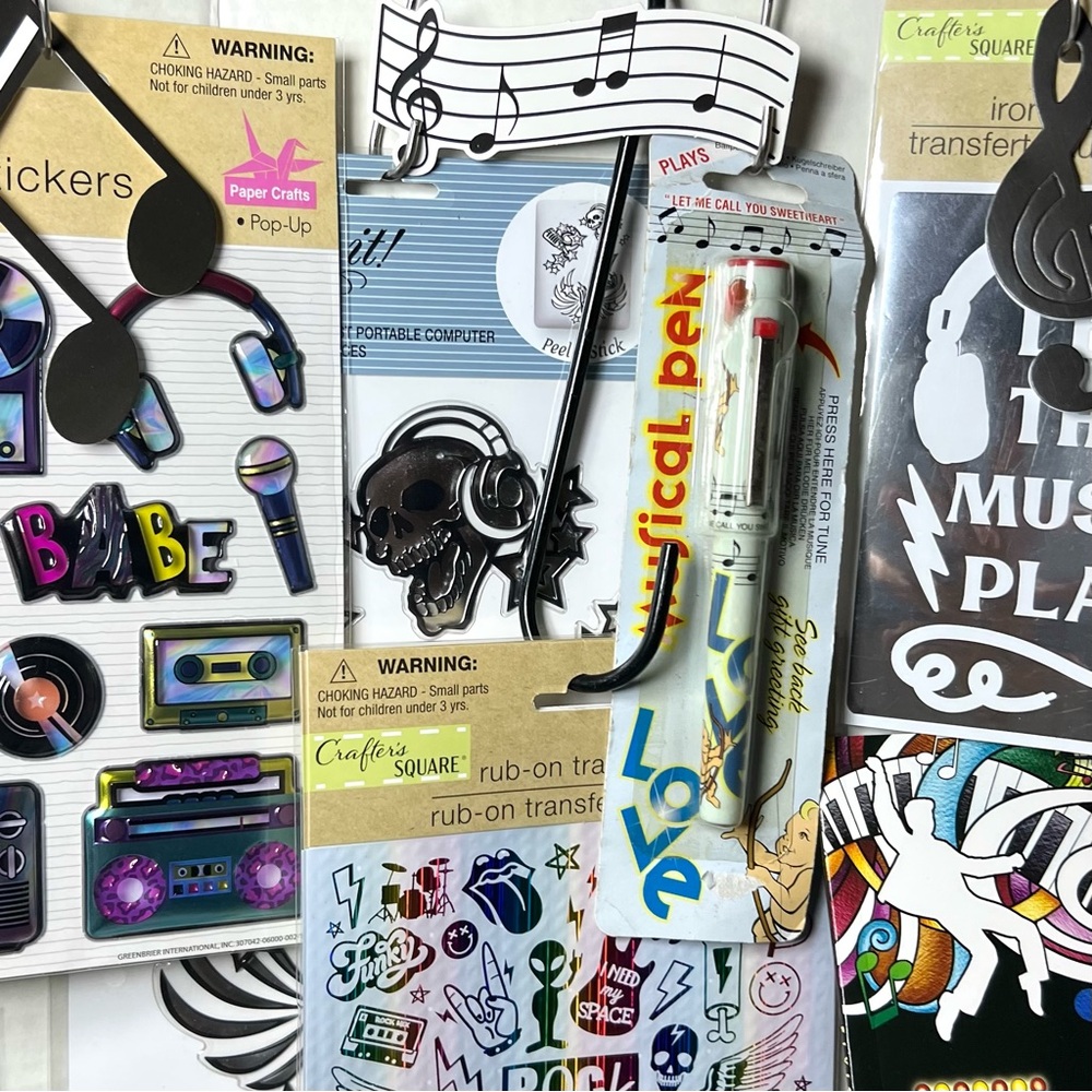 ROCK OUT GIFT SET - Picture 7 of 16